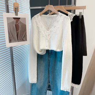 蕾丝v领毛衣女上衣2026春秋新款宽松外穿针织开衫内搭洋气打底衫