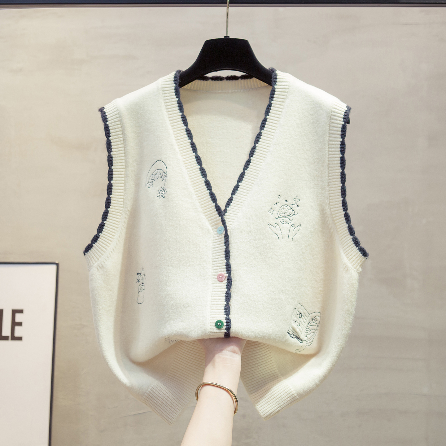 绣花开衫v领针织马甲女毛衣坎肩