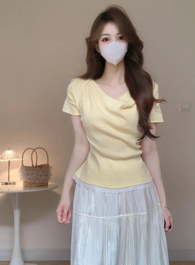 韩系甜辣蕾丝边下摆浅黄色上衣女2025夏季新款短袖T恤设计感小众