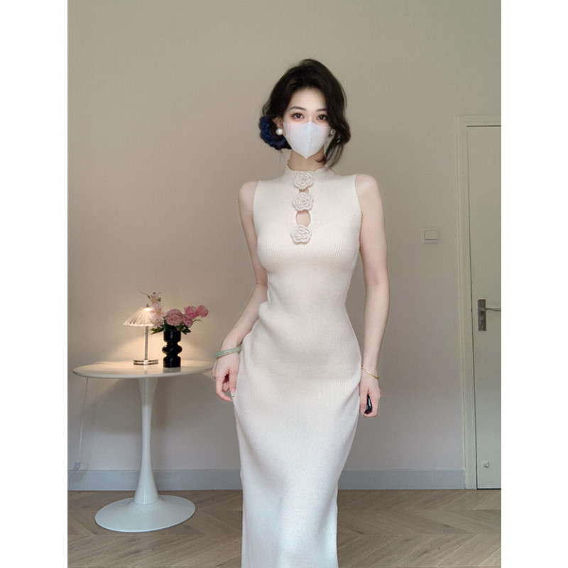 韩版包臀裙针织纯色花朵装饰