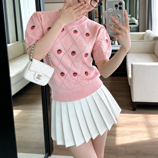 夏季 镂空显瘦粉色草莓刺绣设计感小众上衣 T恤女新款 正肩冰丝短袖