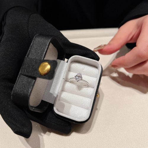 蕾迪高定［极简四爪］s925银1克拉微镶鸽子蛋百搭戒指