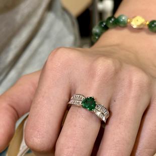 蕾迪 [t方丝带爱心绿钻] 1.5克拉s925银镀真金气质小众百搭戒指女