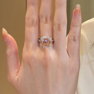 蕾迪「情书」一见钟情 橘粉色｜冰粉方钻s925银镀真金戒指女时尚