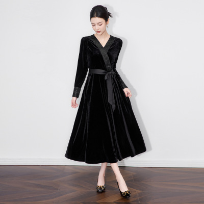 轻奢重工钉珠V领金丝绒连衣裙收腰大摆华丽宴会礼服长裙2025秋季