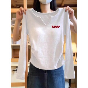 白色V领打底衫秋季女款2025新款修身显瘦内搭印花正肩长袖T恤上衣