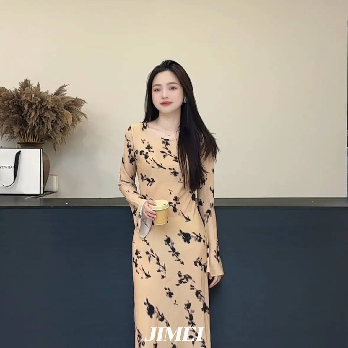法式复古收腰显瘦喇叭袖连衣裙