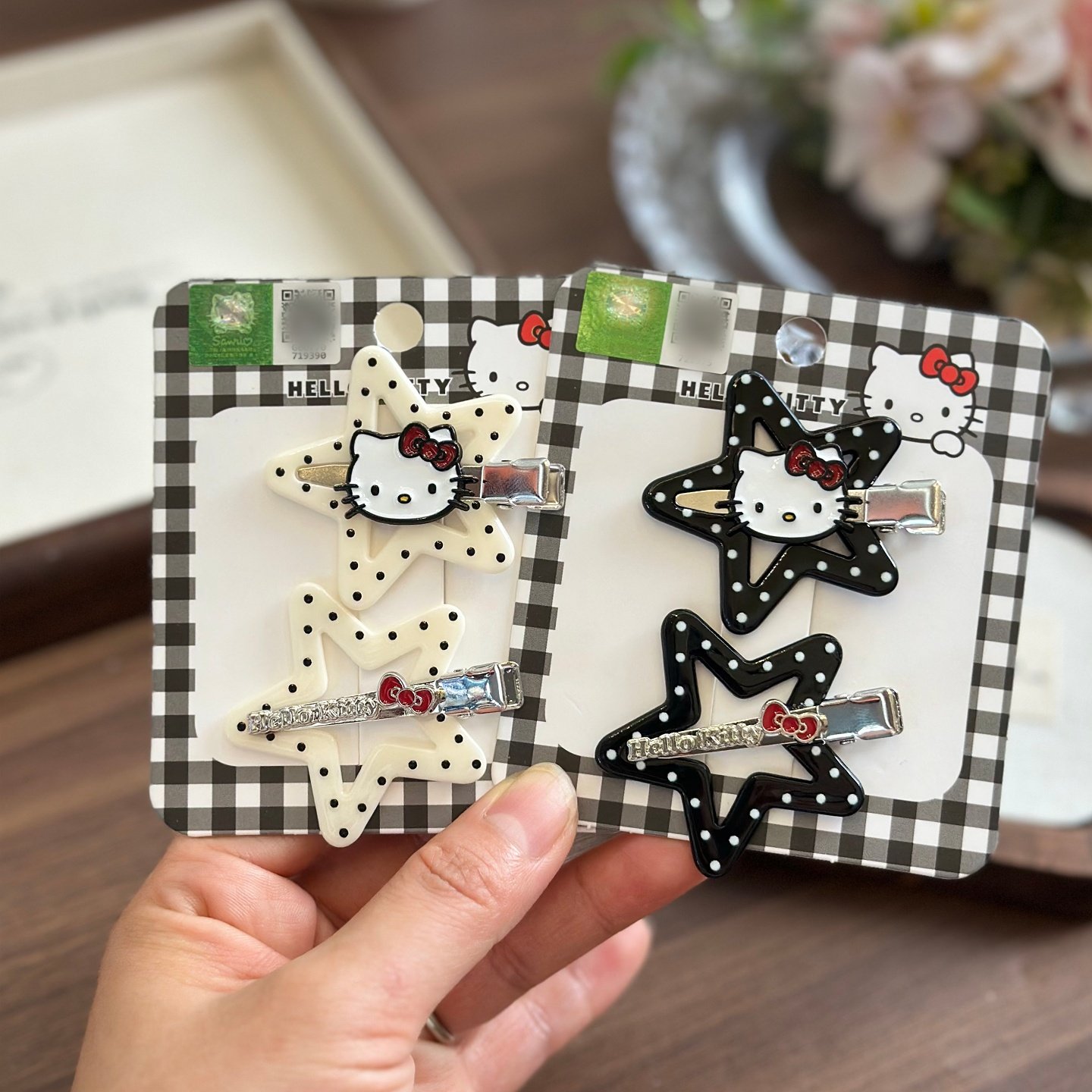 凯蒂猫黑波点边夹五角星无痕发夹