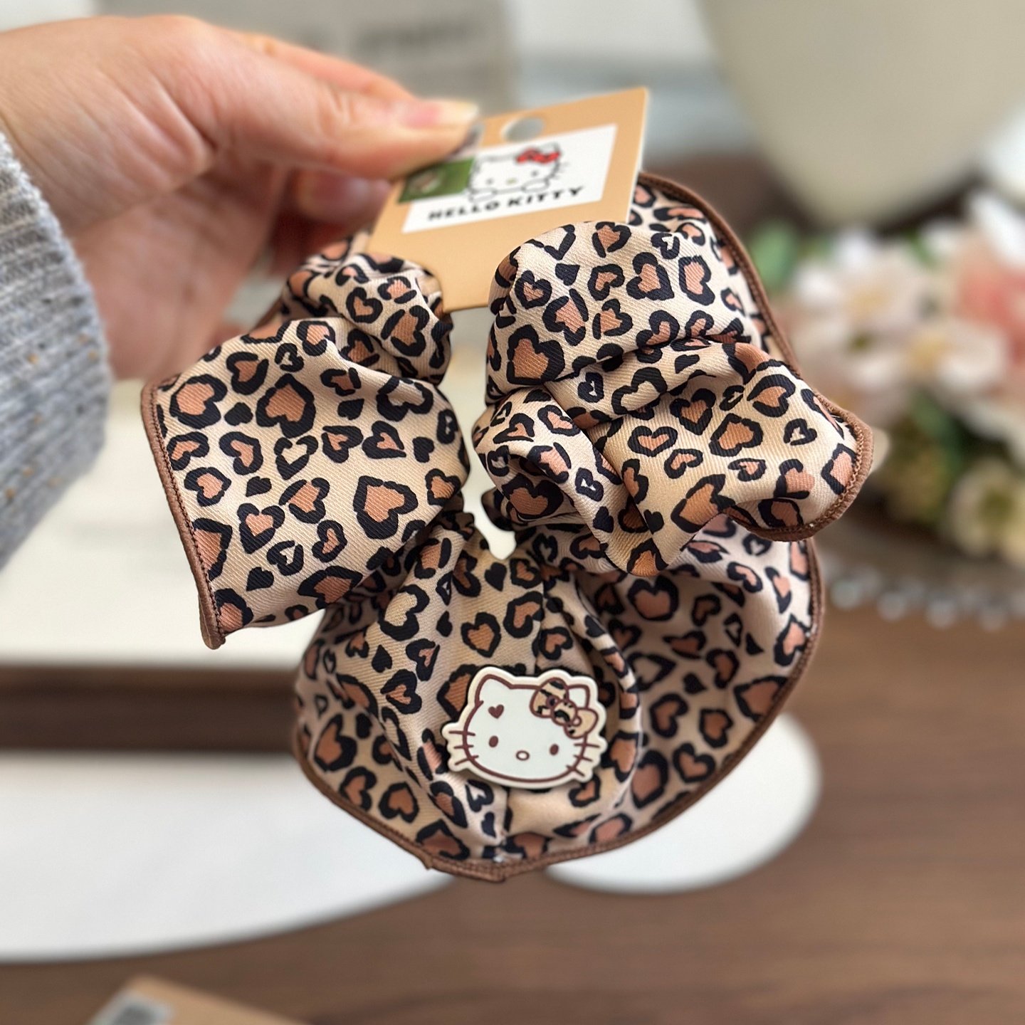 正版hellokitty豹纹大肠发圈少女高级感鲨鱼抓夹2025新款扎发头绳,饰品/流行首饰/时尚饰品新,发饰,淘宝优惠券,粉丝福利购,淘宝优惠卷