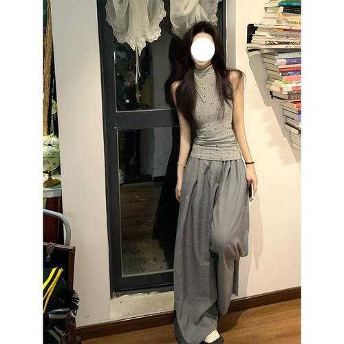 辣妹修身波点半高领无袖背心女