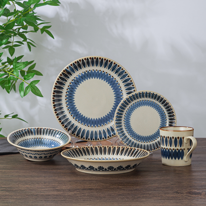 日本陶瓷釉下彩深盘复古圆平盘