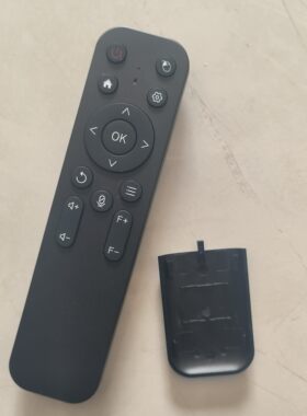 投美红外遥控器语音蓝牙