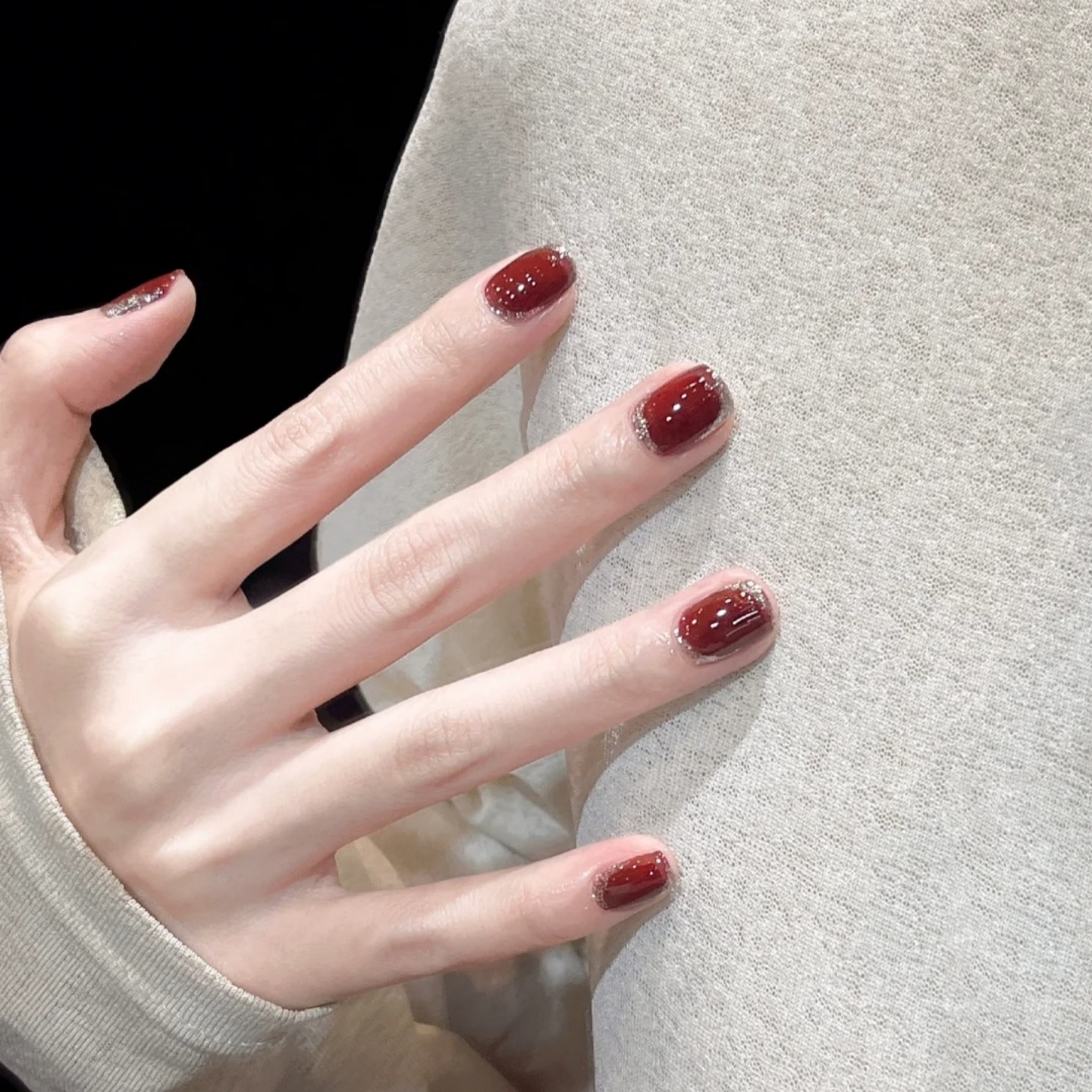 红色美甲手工穿戴甲短款法式定制