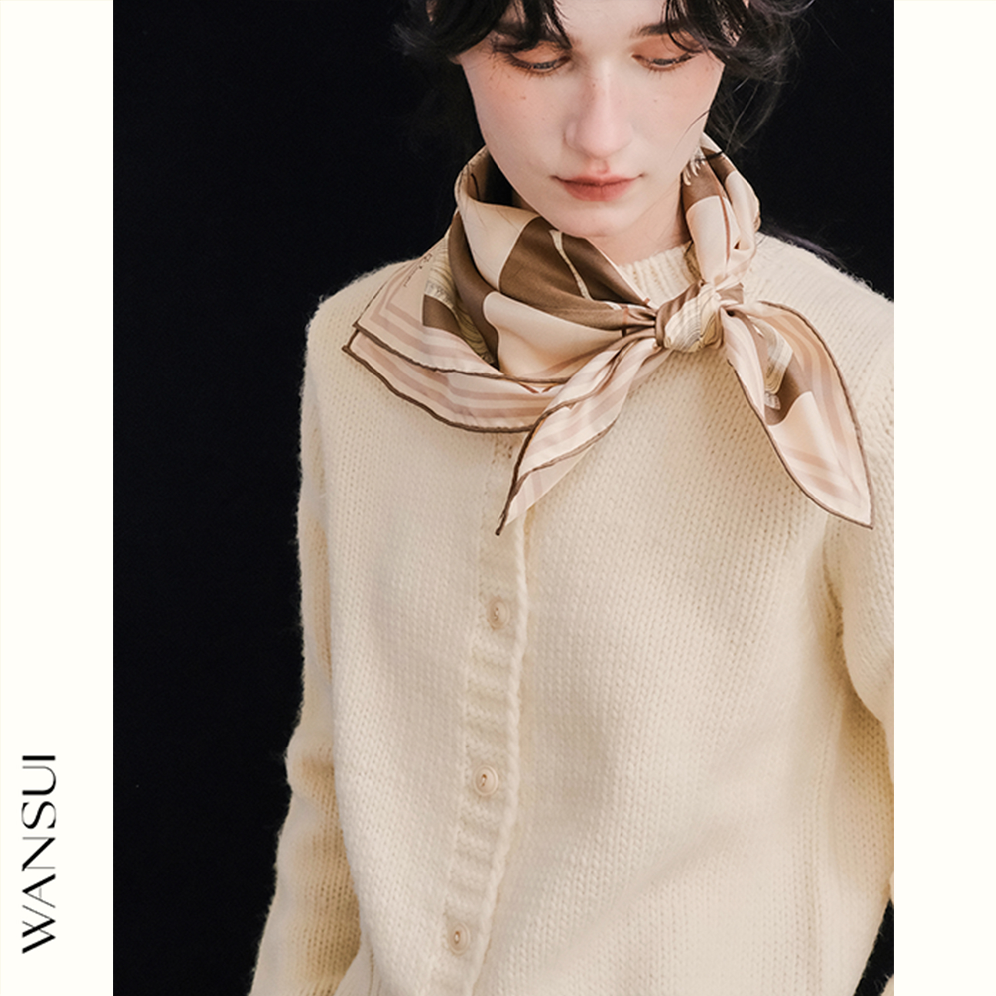 WANSUI地中海系列复古菱格撞色粉棕真丝手工卷边大方巾