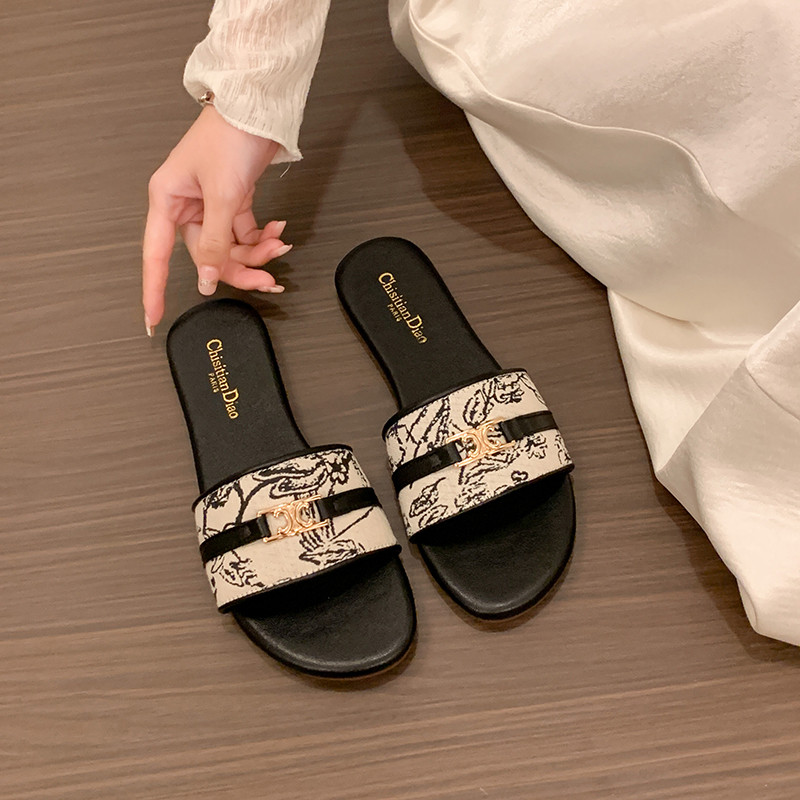 法式低跟一字拖鞋女鞋子外穿2026新款夏季仙女风配裙子方头凉拖鞋