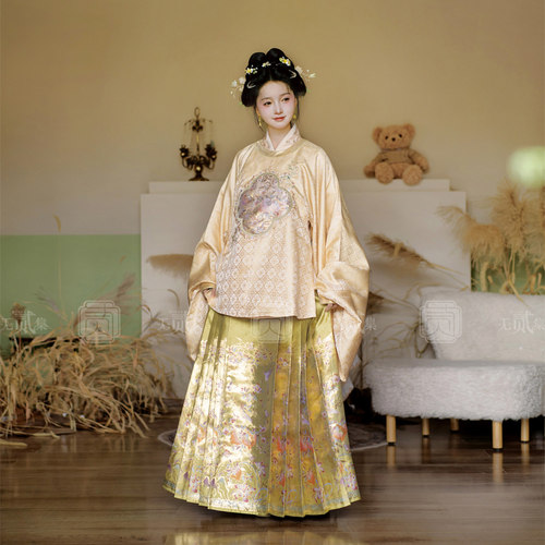 无贰集原创千金风拜年服明制汉服