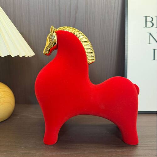 2026马年中国红马到成功摆件植绒