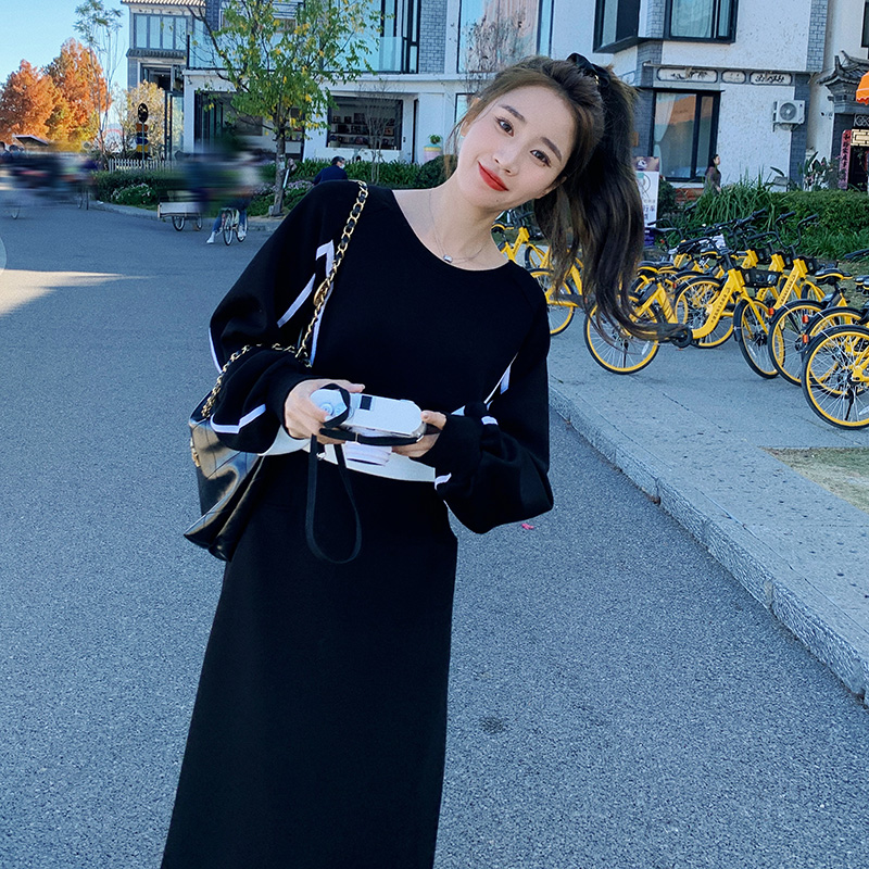 假两件长袖卫衣连衣裙女春季2025新款爆款高级感小个子黑色连衣裙