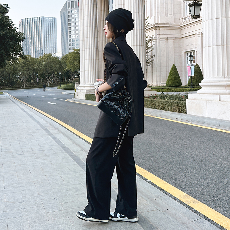 2025春季新款黑色西装套装女韩版轻熟风高级感炸街流行西服两件套
