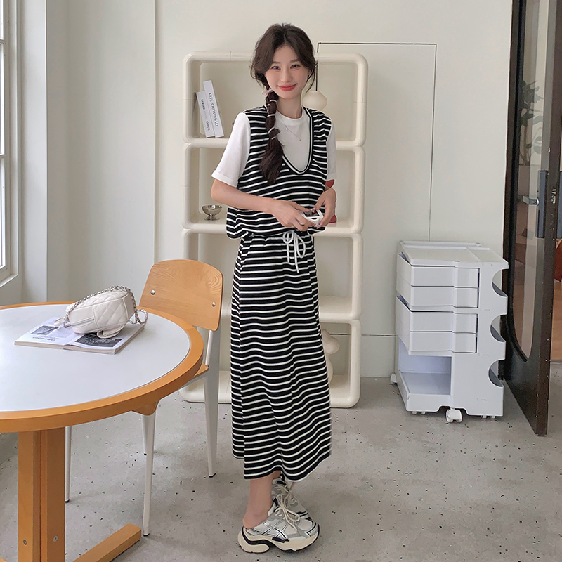 今年流行条纹时尚套装女夏季