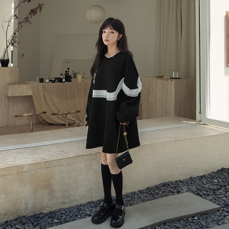 黑色撞色连衣裙女2025春季新款慵懒风小众设计宽松休闲减龄卫衣裙
