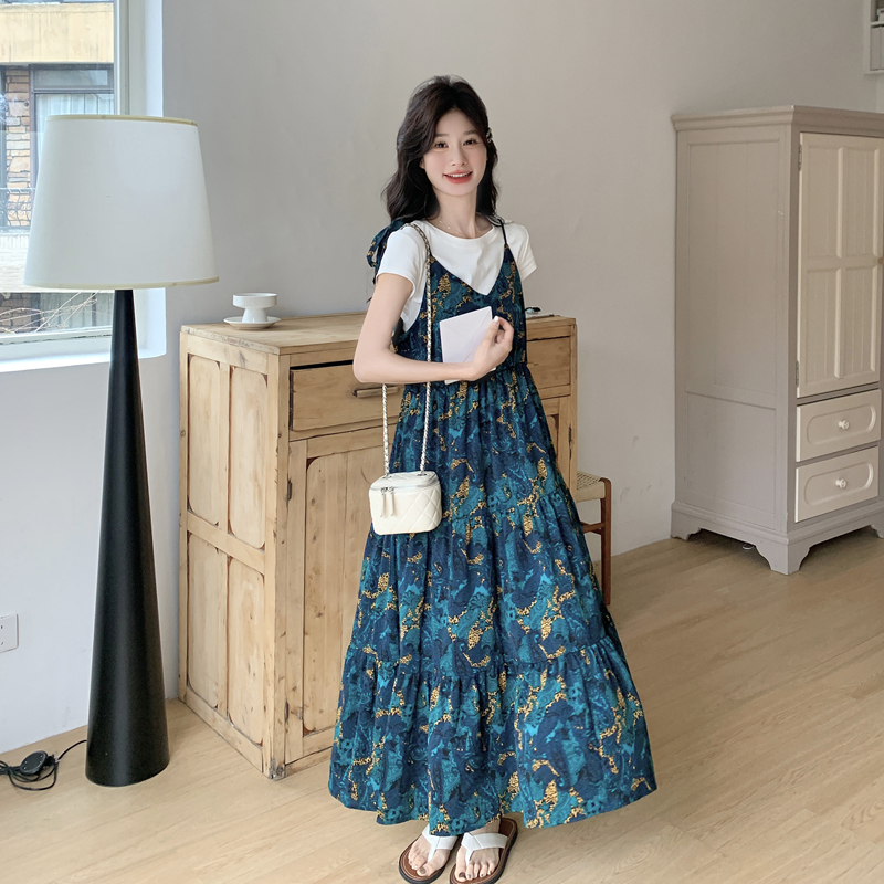 法式高级感碎花吊带连衣裙套装女2025年夏季新款度假风绝美两件套
