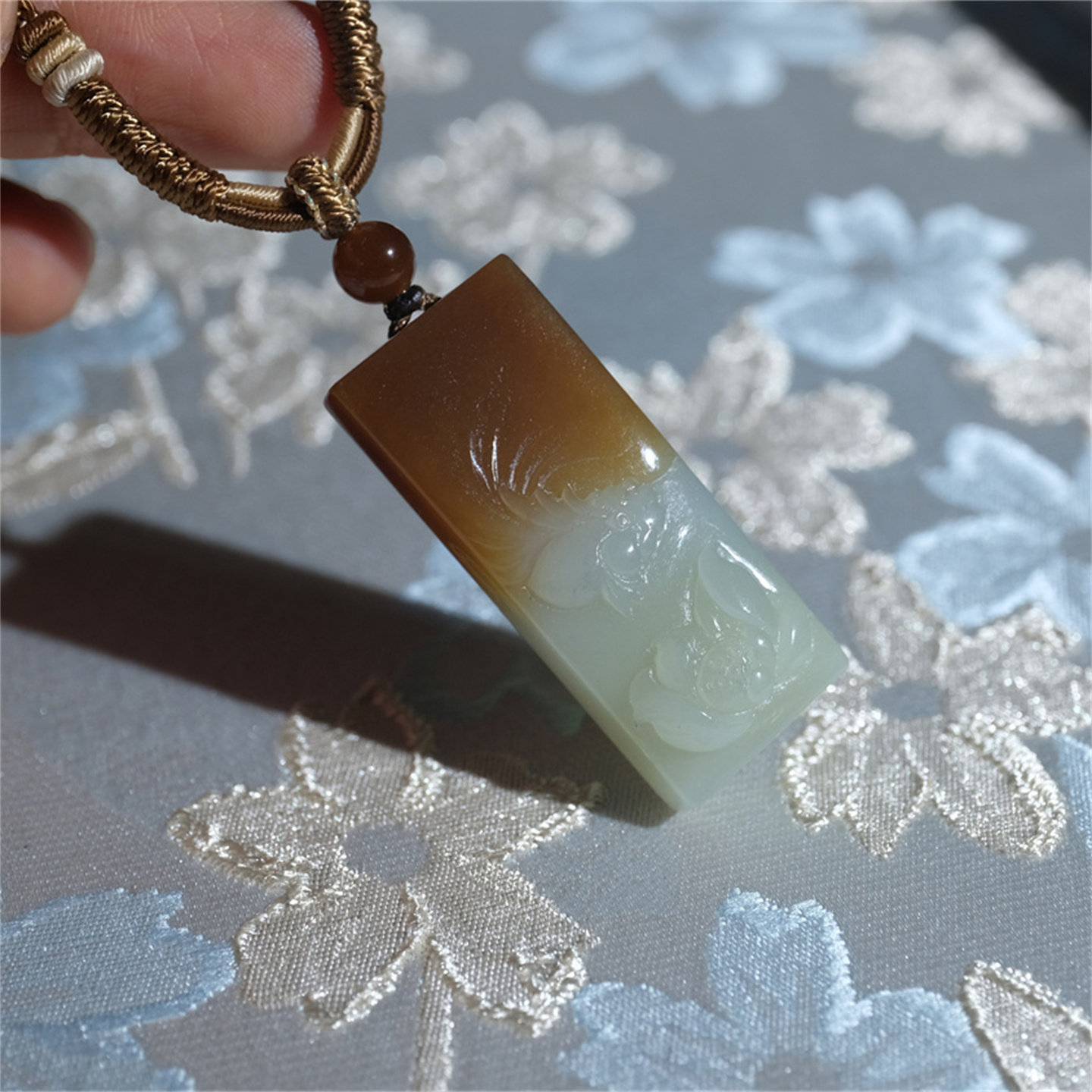 住朴-和田玉吊坠新疆且末料年年（莲莲）有余（鱼）挂件苏工雕件