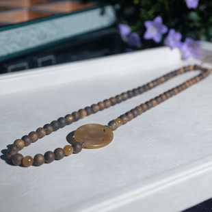 住朴 奇楠沉香搭配新疆且末糖藕片项链