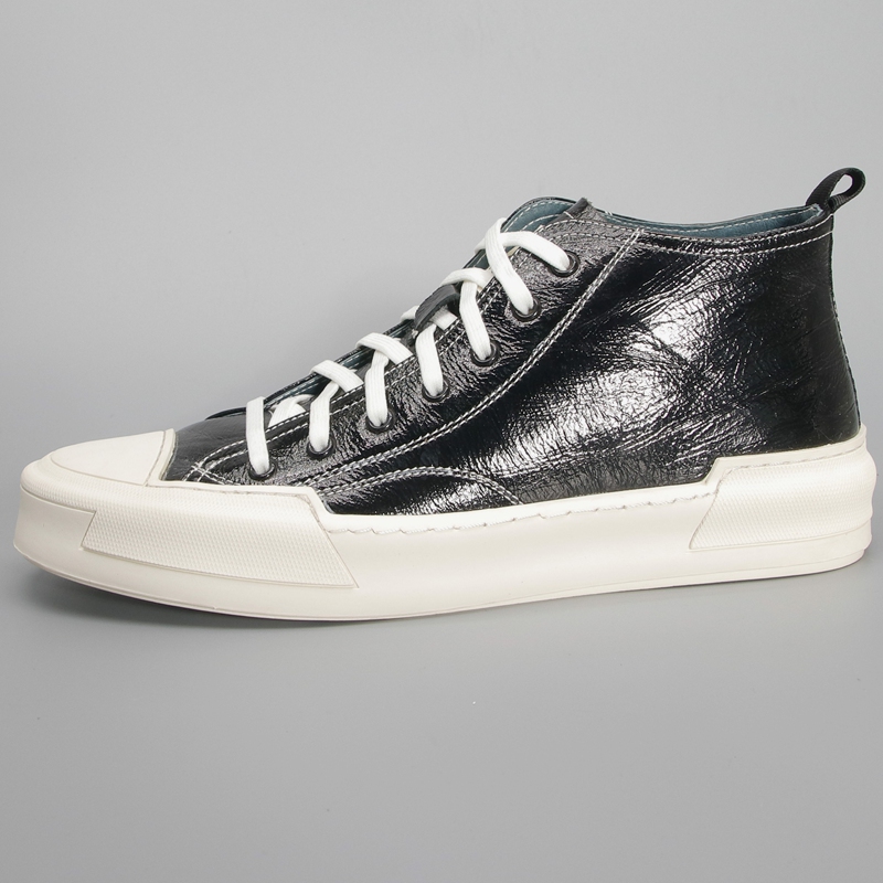 春季透气英伦真皮高帮板鞋