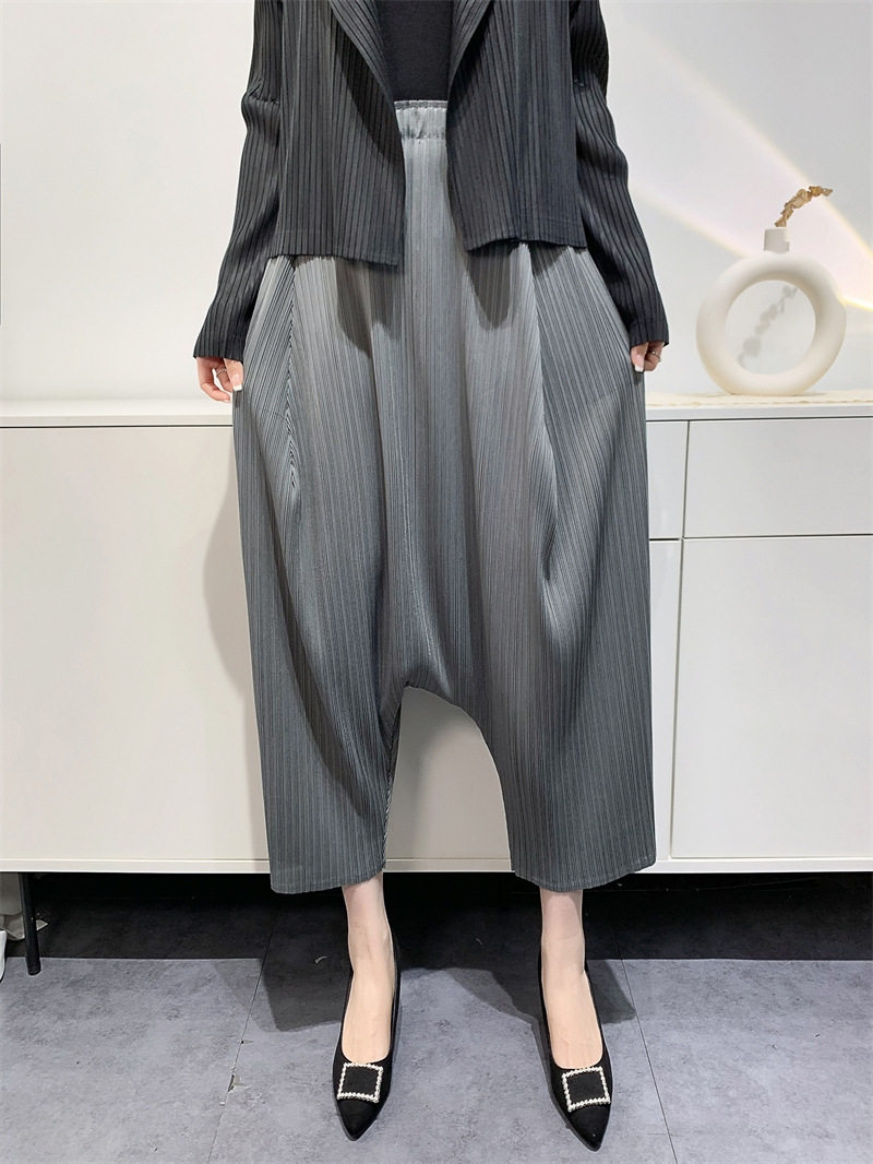 三宅风褶皱看看のPLEATS2024新款褶皱裤子女哈伦吊档垮裤九分裤