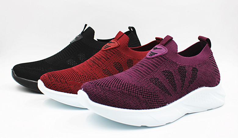 低帮飞织布软底轻便耐磨镂空网鞋