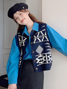 设计感小众针织马甲毛衣女新款2023爆款背心上衣高级感短款小个子