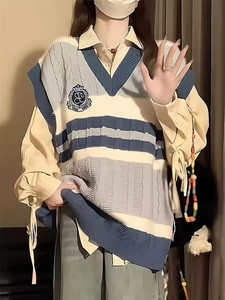 日系多巴胺学院风V领条纹针织马甲背心女秋季宽松软糯慵懒风上衣