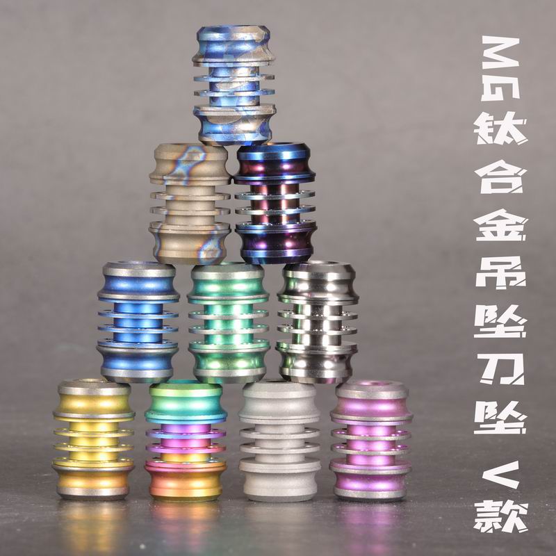 钛合金刀坠V款升级夜光管吊坠