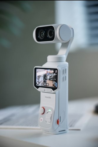 影石Insta360 Luna Ultra 口袋云台相机Vlog运动相机