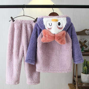 可爱带帽珊瑚绒女童小孩子家居服