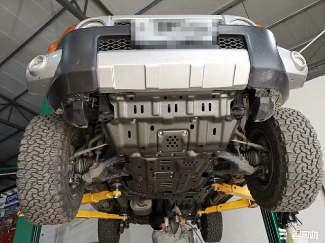 酷路泽FJ发动机水箱分动箱护板