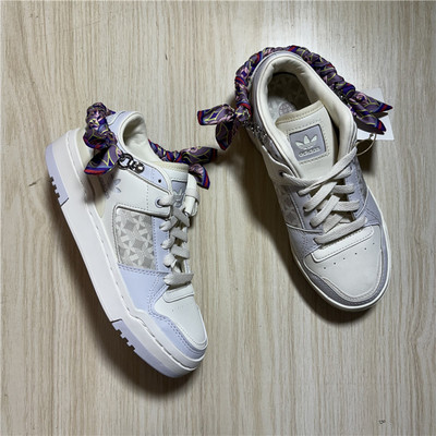 女子百搭防滑耐磨低帮休闲板鞋