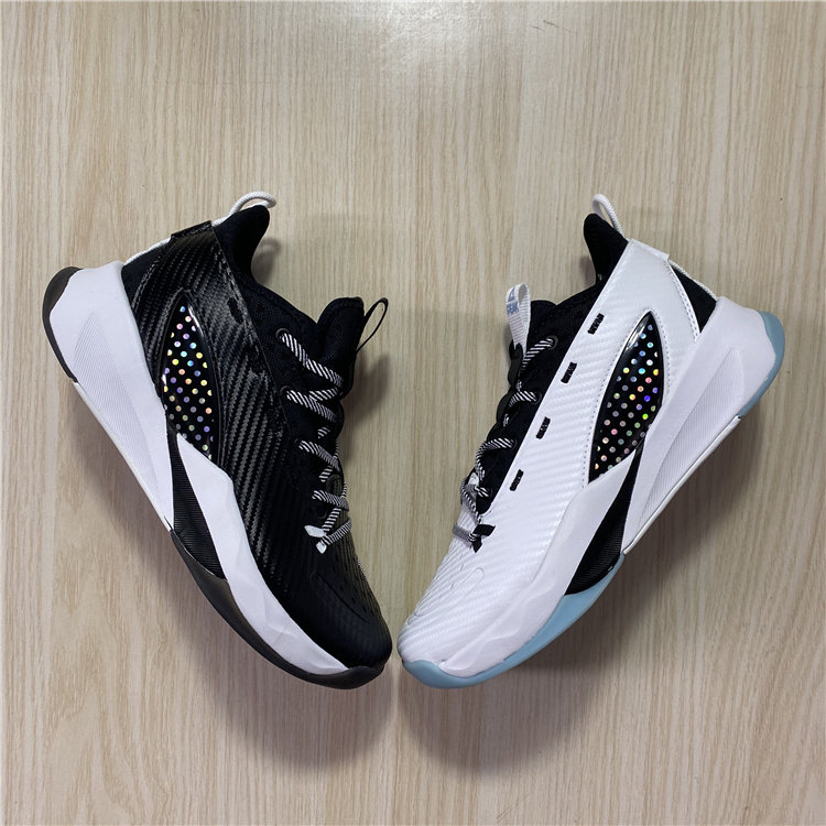 匹克 peak 新款男子魔弹系列低帮耐磨防滑时尚篮球鞋 e11151a