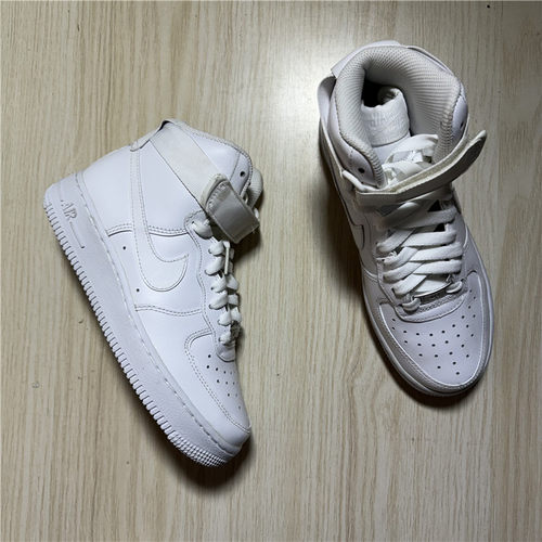 耐克 Nike Air Force 1 女款高帮复古板鞋 334031-105