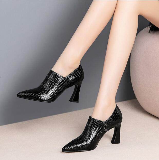 石头鳄鱼纹牛皮粗跟单鞋女2020秋季新款尖头深口高跟鞋黑色皮鞋子|msdalam kategori Kasut wanita, kasut rendah - dari Buy2taobao.com untuk memberikan perkhidmatan ejen Taobao profesional membeli
