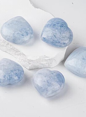 天然水晶天青石爱心把玩