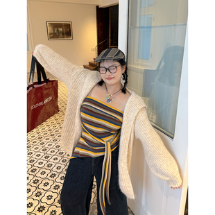 阿周家大码微胖女装秋季羊毛混纺妈妈味道的粗针连帽慵懒大毛衣