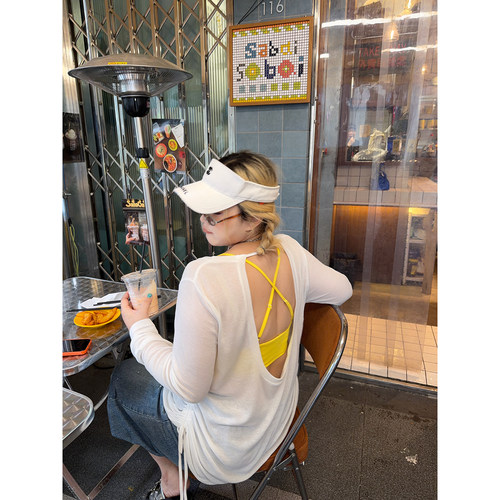 AZHOUSDAY阿周家“懒懒美背t”jue美后背露背设计感显瘦防晒罩衫