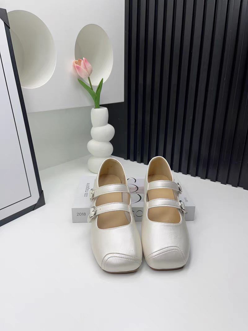 2025年新款玛丽珍鞋女平底单鞋浅口方头软底小皮鞋甜美公主女鞋子