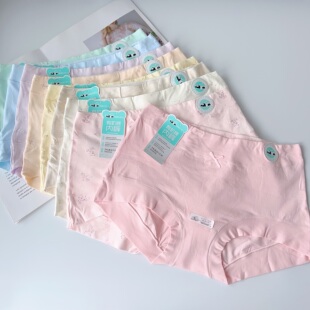 亿宠儿新款平角纯棉内裤女中高腰碎花中大版三角短裤舒适透气9079