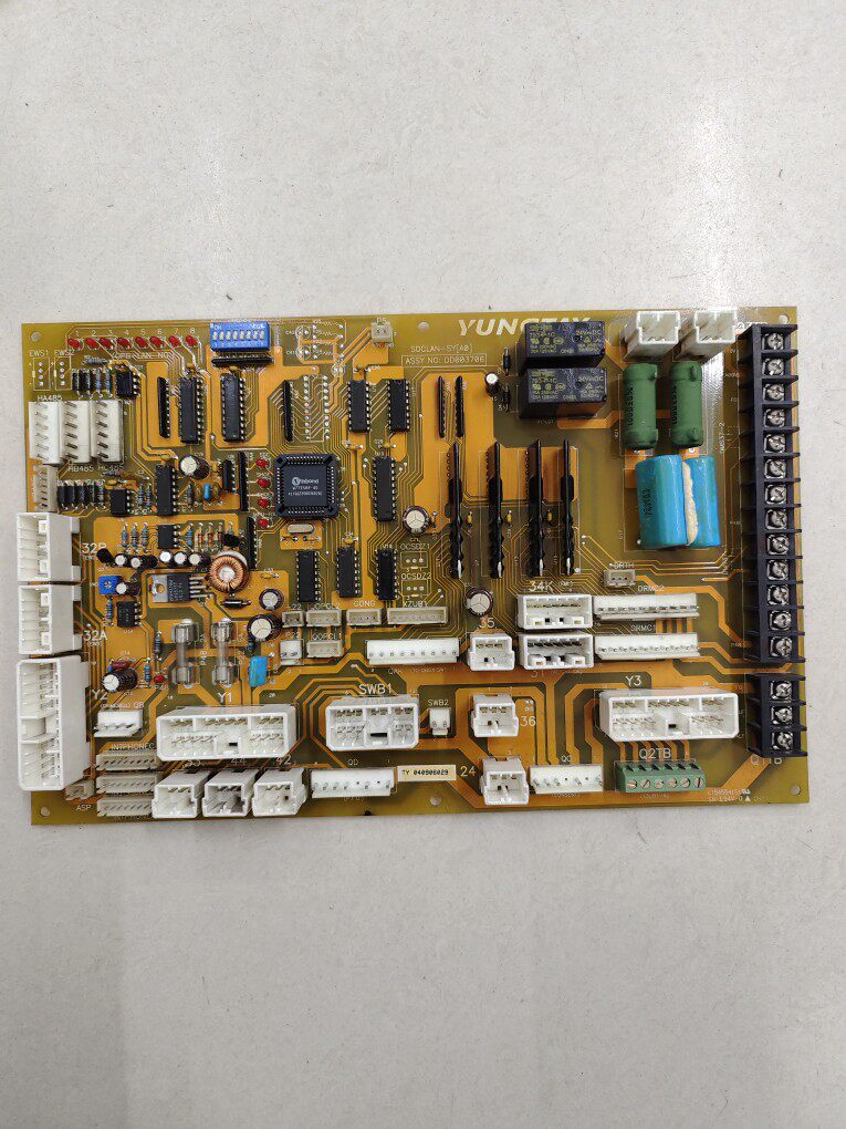 DD003706 永大电梯轿顶通讯板SDCLAN-SY(A0)永大轿顶门电机控制板
