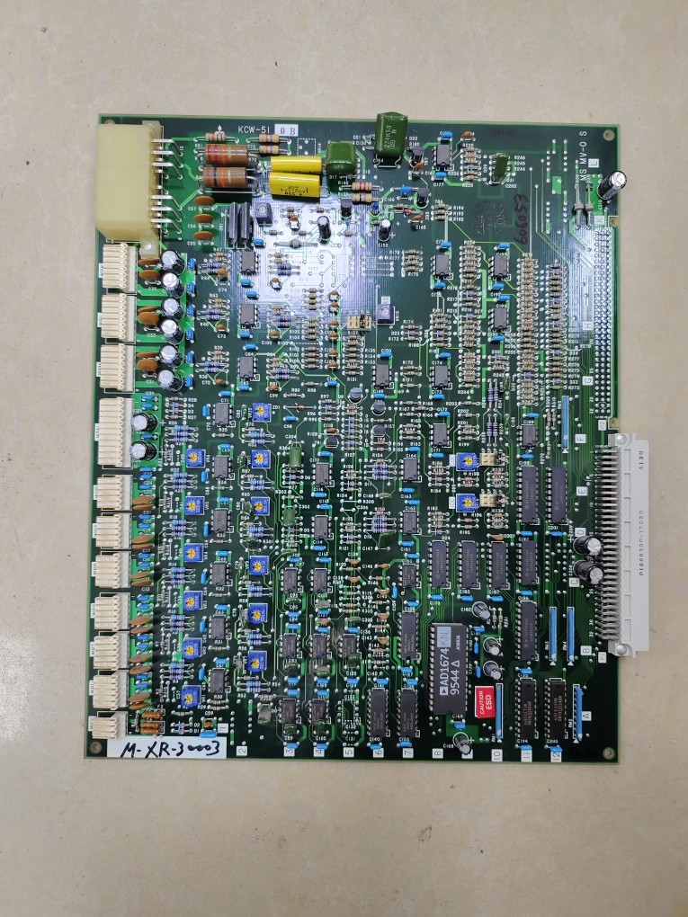M-XR-30003 KCW-510B P196B30P-1TD20 三菱进口电梯群控板
