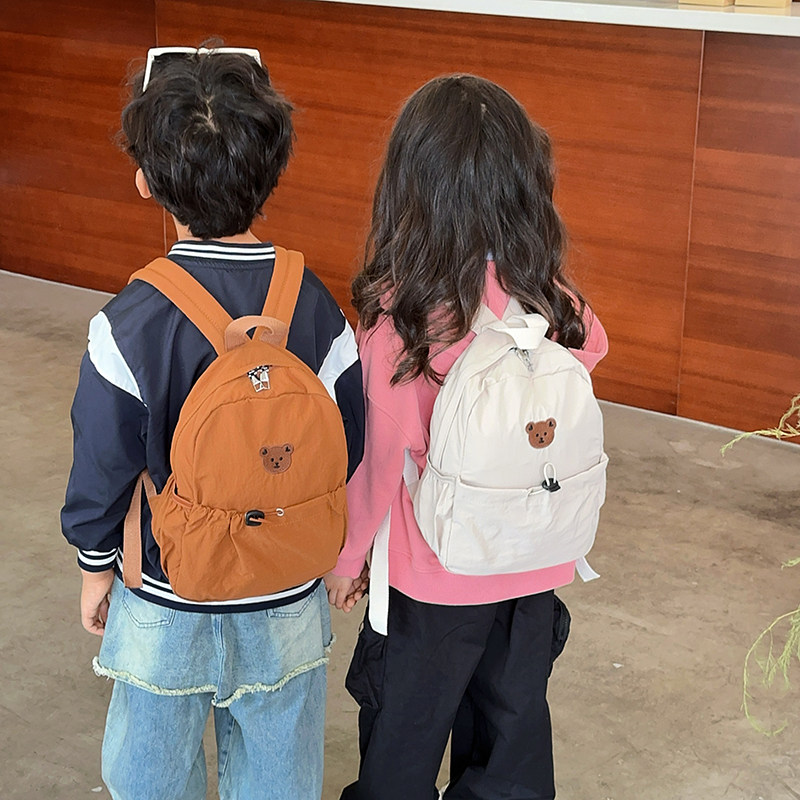 书包女生小学生大容量新款韩版双肩包轻便减负时尚儿童男女孩背包