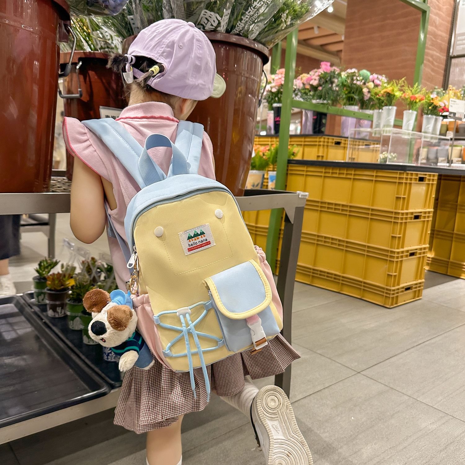 幼儿园儿童书包2026新款韩版超轻便出游背包女孩男孩一年级双肩包